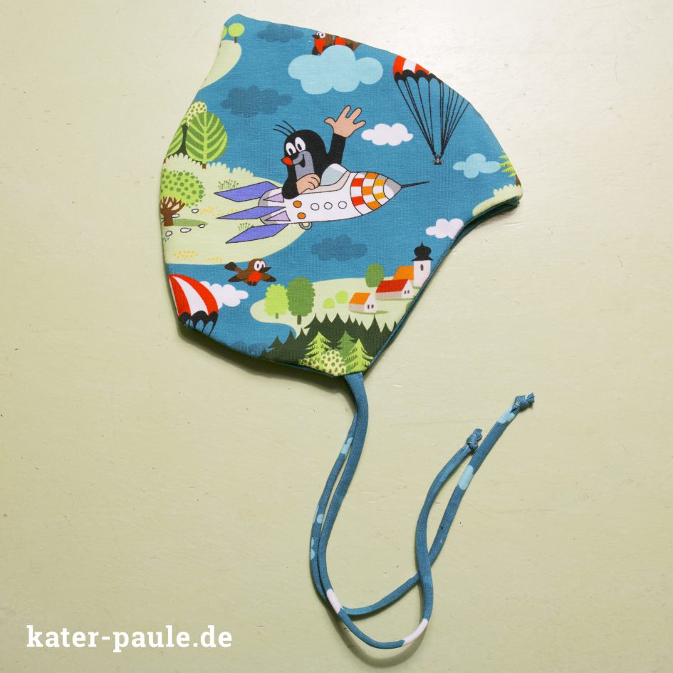 Wendemützchen aus Pauli Eigenproduktion "Der kleine Maulwurf reist um die Welt!" von Stoff & Liebe nach dem Schnitt aus Nähen mit Jersey – Kinderleicht! von Klimperklein