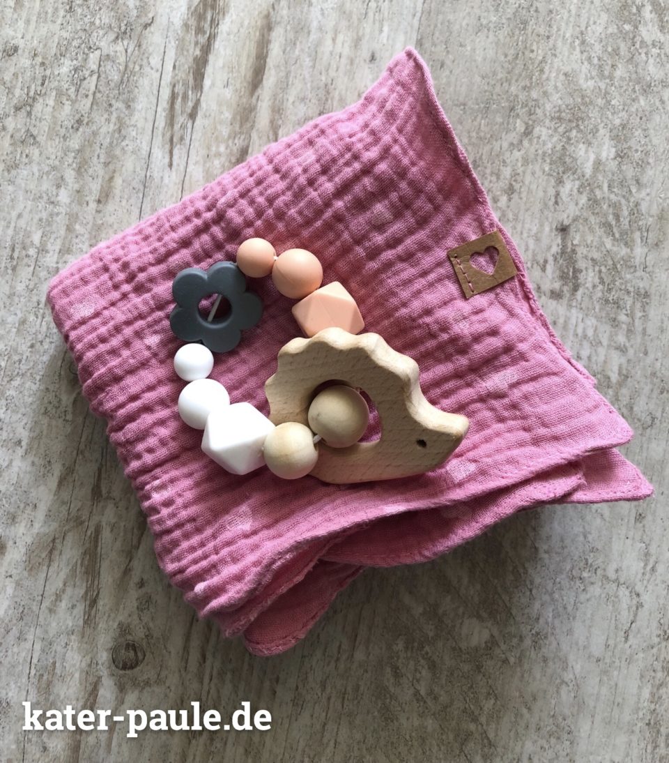 Babyset Bloomers und Halstuch aus Musselin. eBook Berry von rosarosa plus Greifling